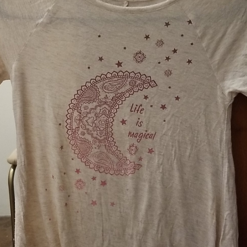 Airy Tee